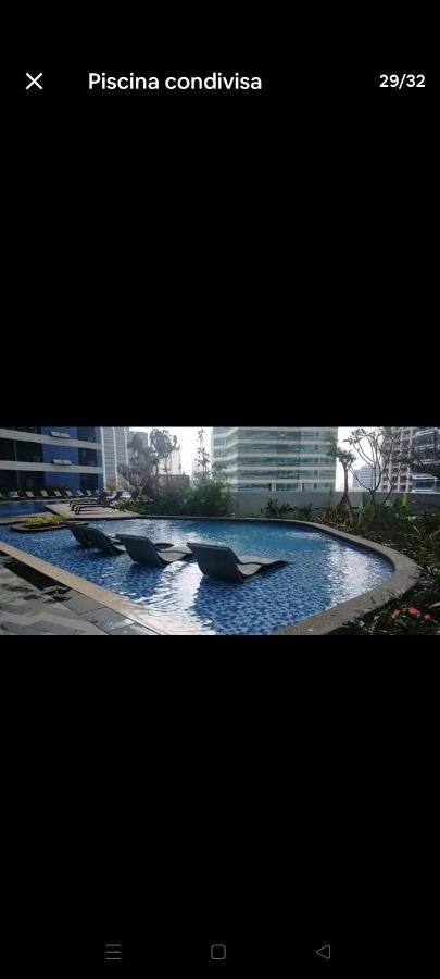 Amazing View Makati Elegant Flat 400Mb Internet Lägenhet Manila Exteriör bild